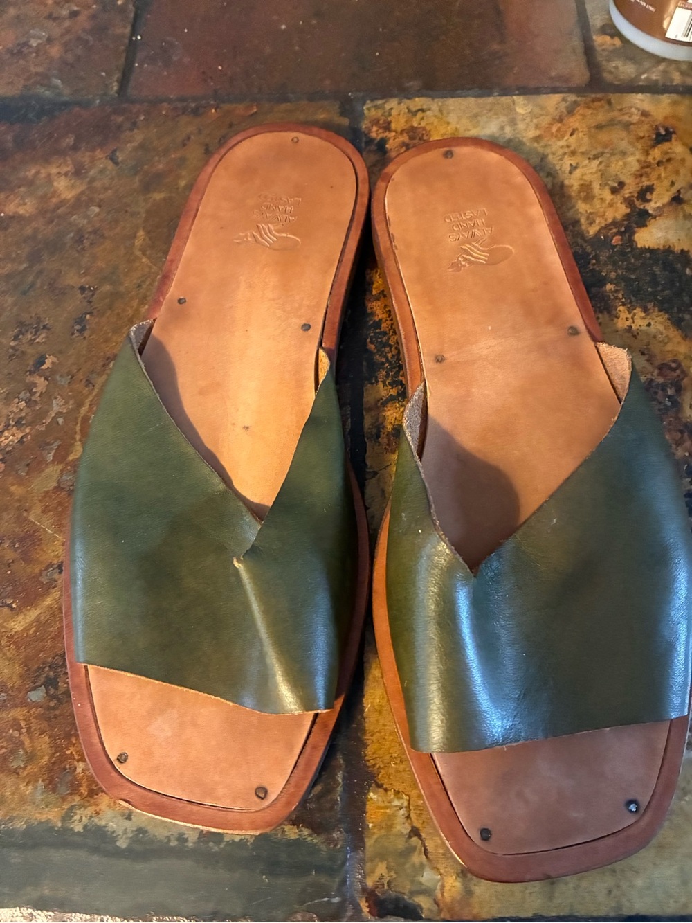 Sevilla Smith Green Leather Slide Sandals 38 (7-7.5)